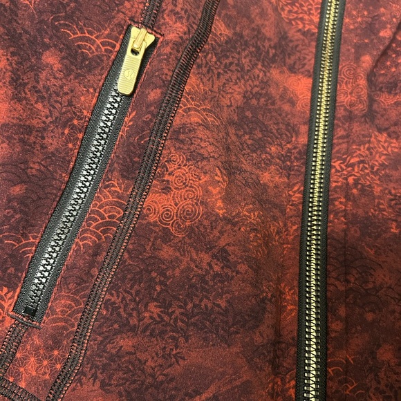 Jacket nwot lululemon Chinese red lunar new year define 4 - Picture 2 of 6